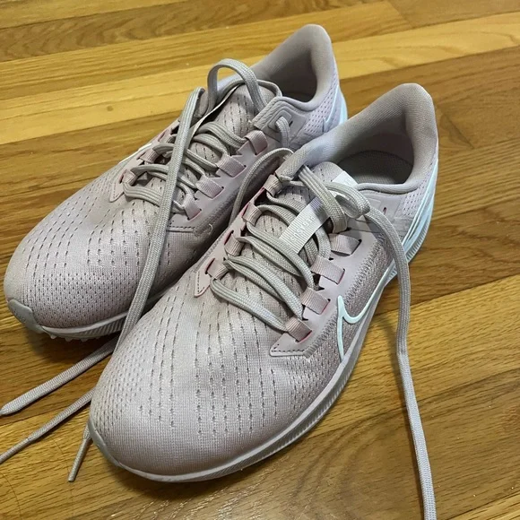 Nike Women's Pegasus 38 Running Shoes - Picture 2 of 5
